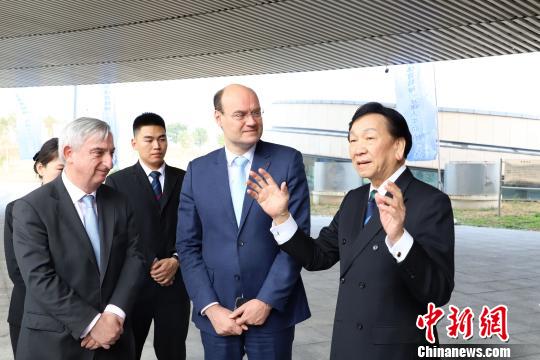 萨马兰奇纪念馆体育高端对话活动在天津静海举办